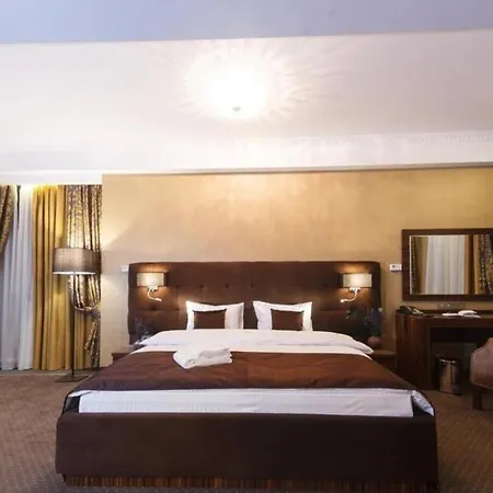 Time Hotel&spa 호텔 키시나우