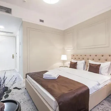Time Hotel&spa 호텔 키시나우