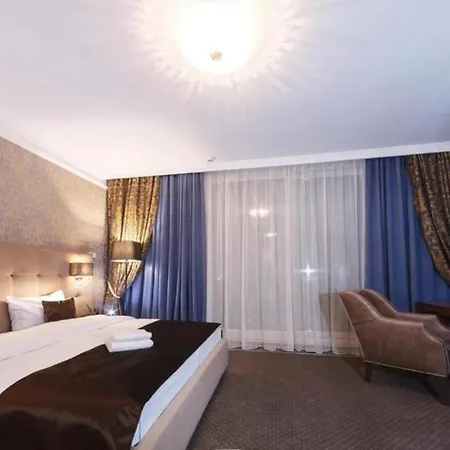 Time Hotel&spa 호텔 키시나우